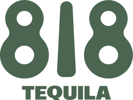 818