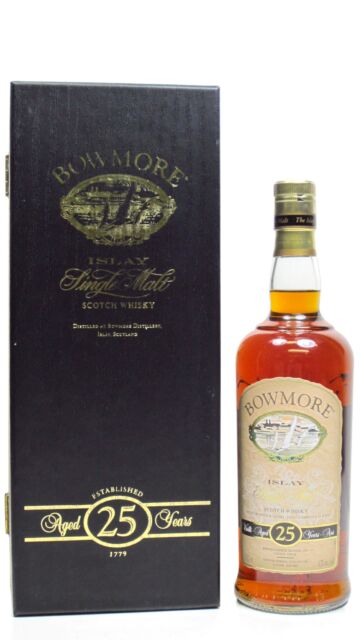 Bowmore - Islay Single Malt Scotch 25 year old Whisky (2000's Bottling)