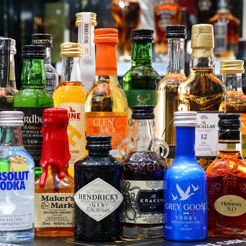  Miniatures