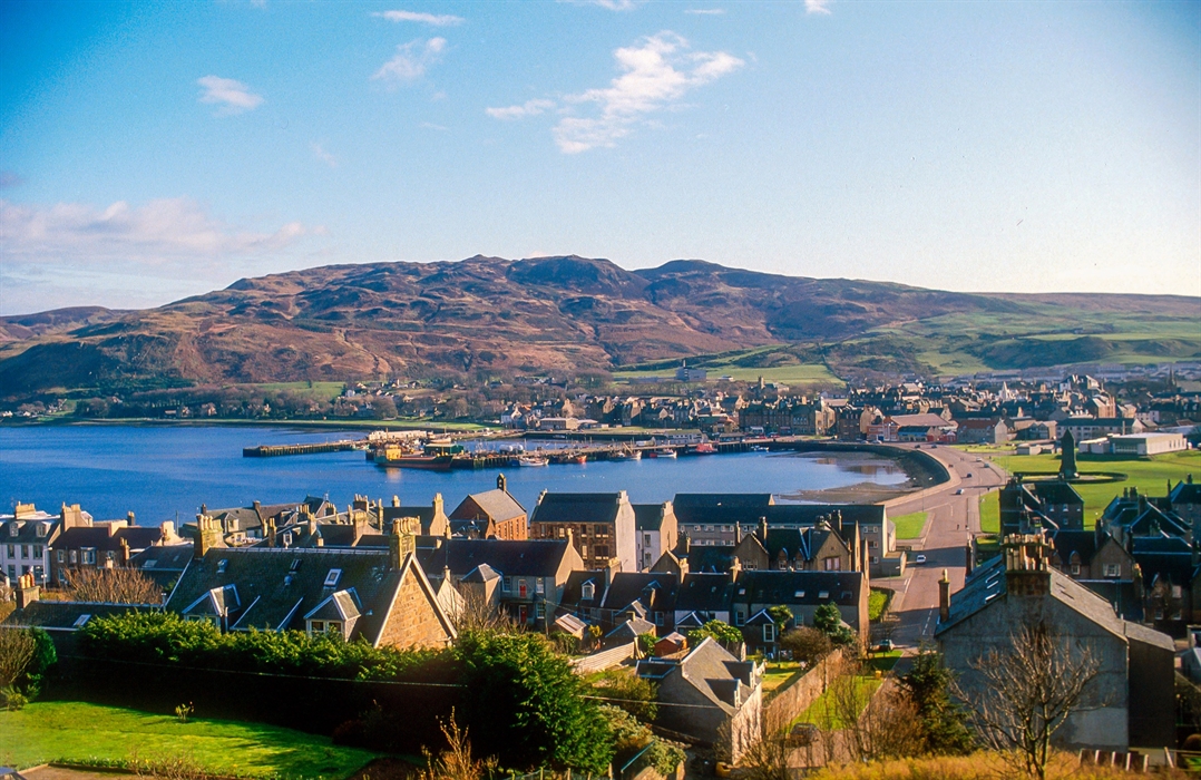 Located on the Kintyre Peninsula, Campbeltown was once a bustling center of whisky production, and home to over 30 distilleries.