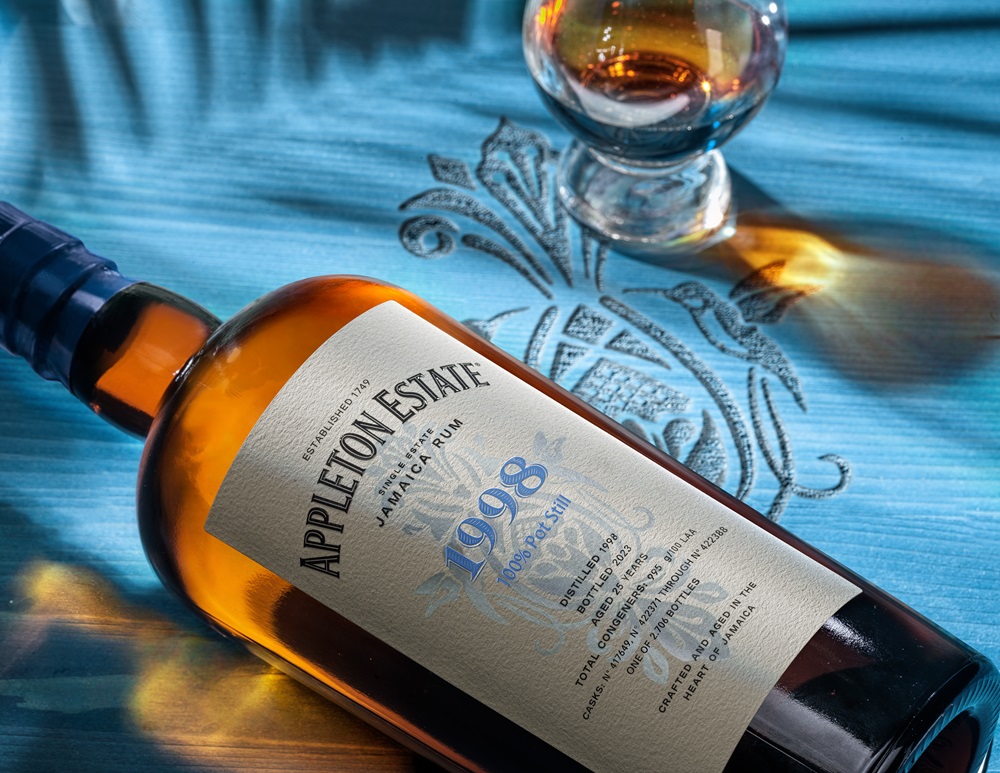 Golden rum is a rich, aromatic spirit aged in oak barrels, giving it an amber color and complex flavour profile.