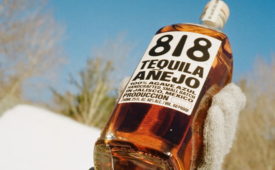 Añejo Tequila, aged in oak barrels for 1 to 3 years, offers a rich, complex flavor profile.
